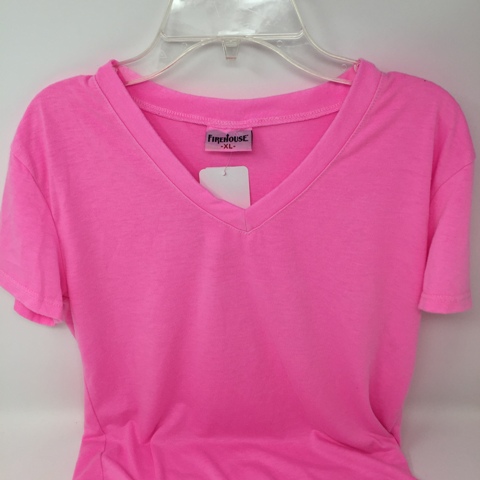 FIREHOUSE BASIC V-NECK TEE-NEON PINK