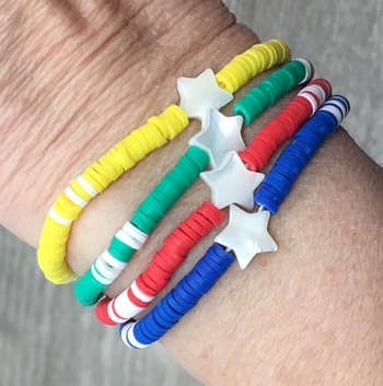 COLOR WAR STAR BEADED BRACELET